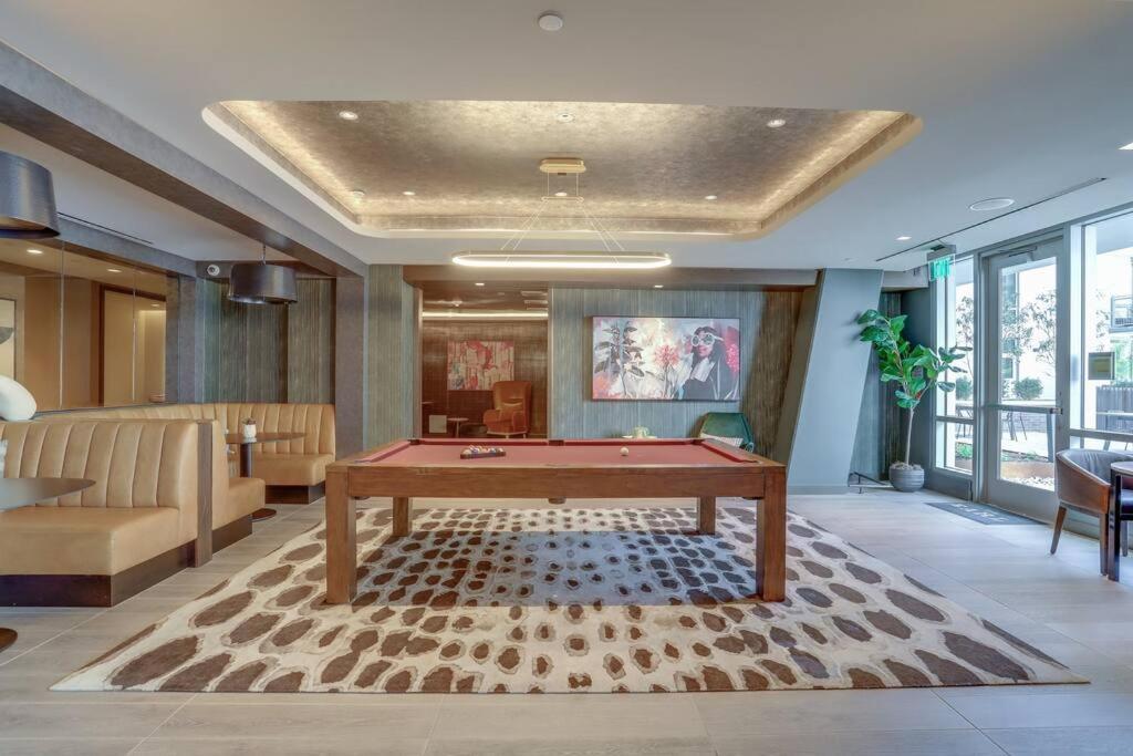 Stylish Condo At Clarendon With Rooftop Views Arlington Eksteriør billede