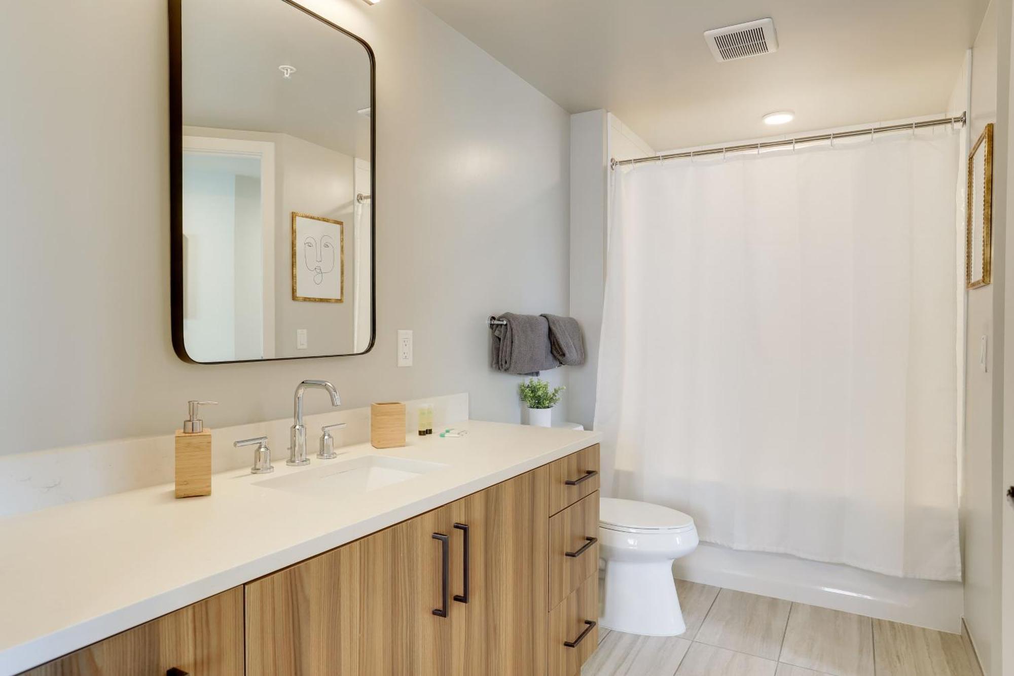 Stylish Condo At Clarendon With Rooftop Views Arlington Eksteriør billede