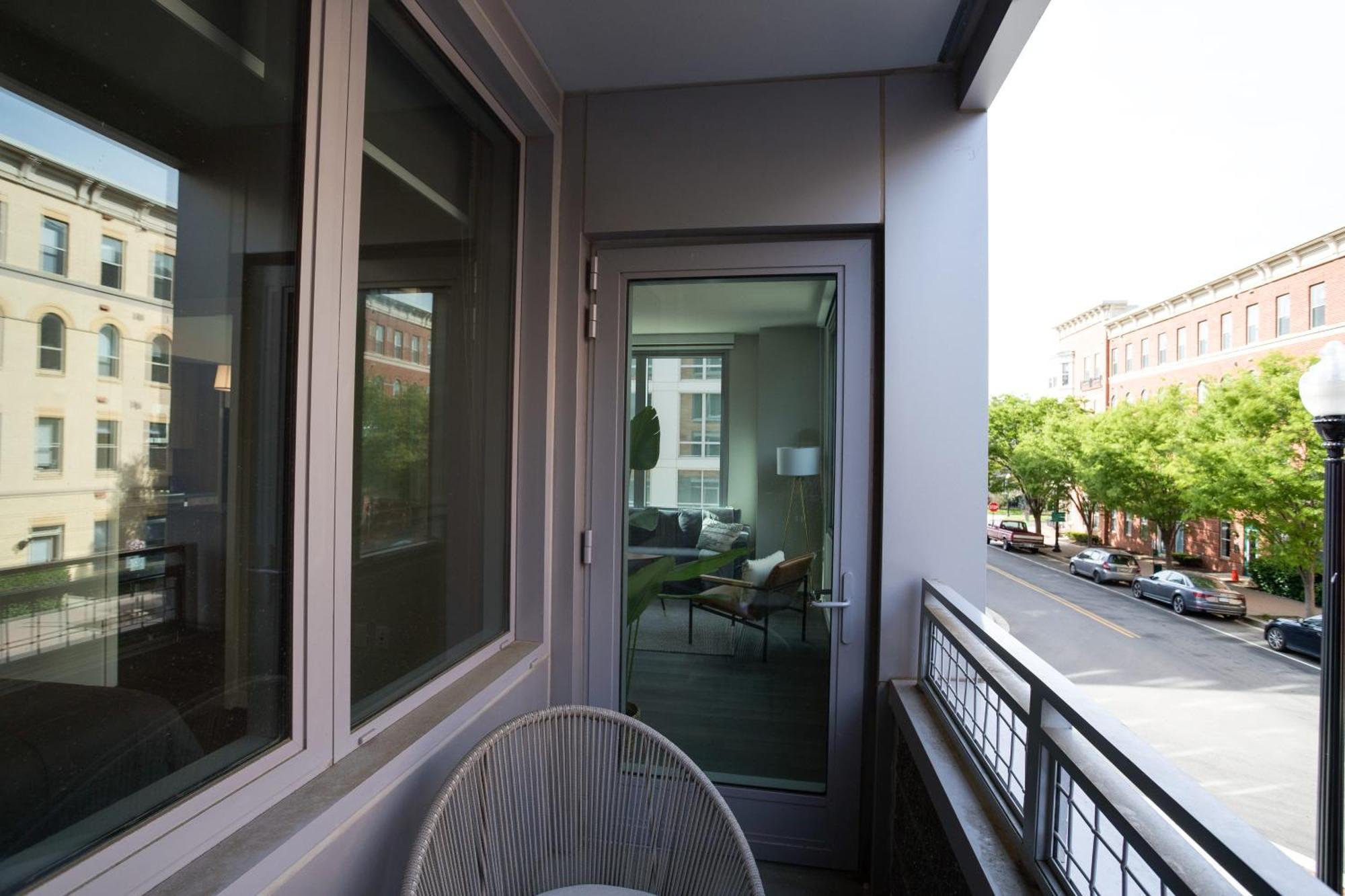 Stylish Condo At Clarendon With Rooftop Views Arlington Eksteriør billede